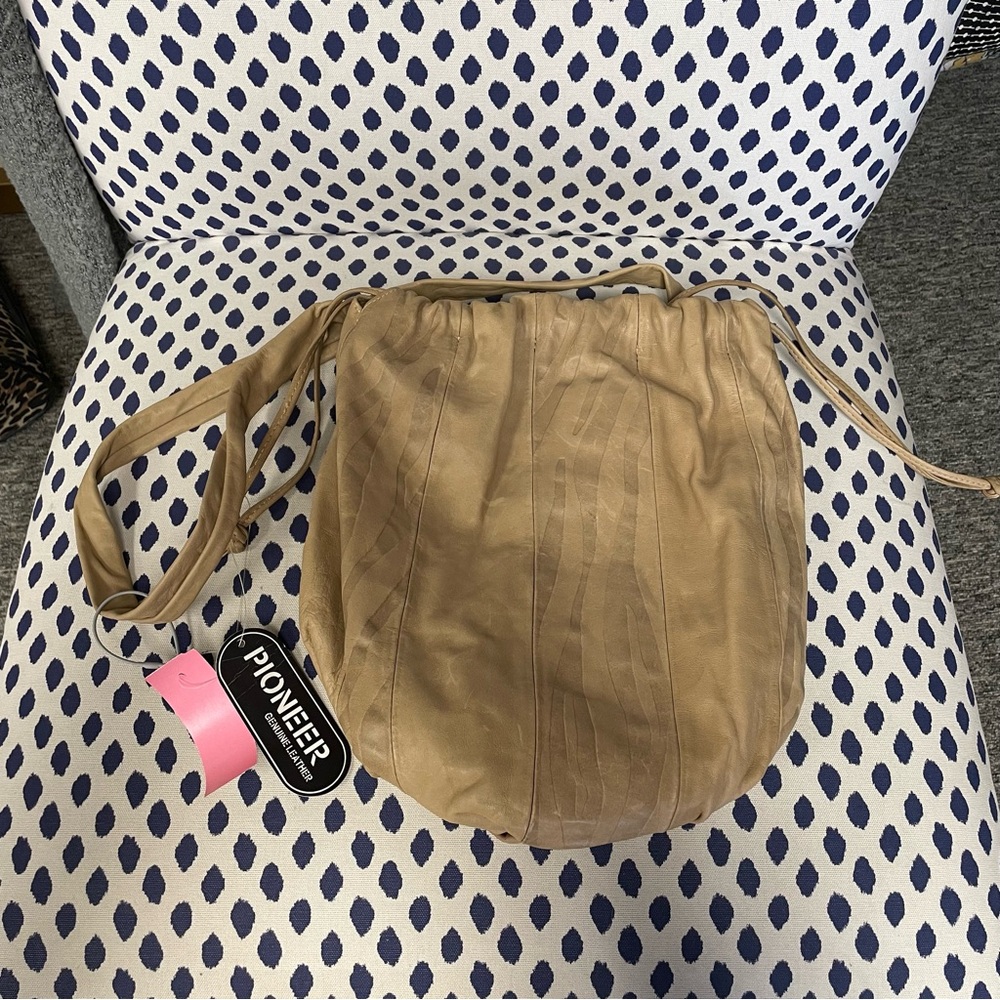Pioneer beige leather bag NEW